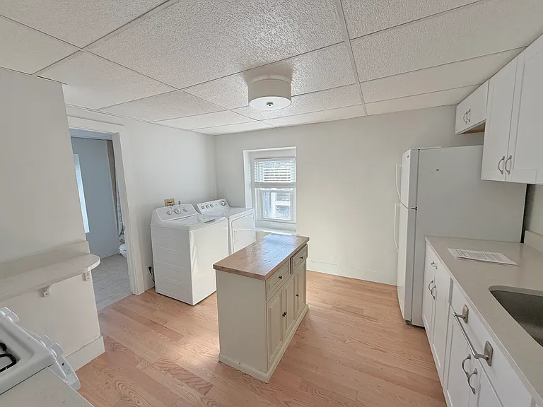 144 Cabot St #3 — Photo 11