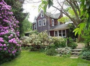 23 Ryefield Rd, Locust Valley, NY 11560