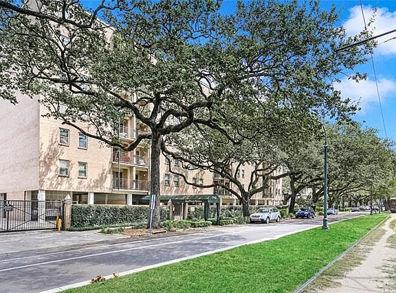 2nd image of 3915 Saint Charles Ave APT 606