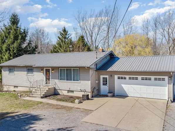 2341 E Cody Estey Rd, Pinconning, MI 48650