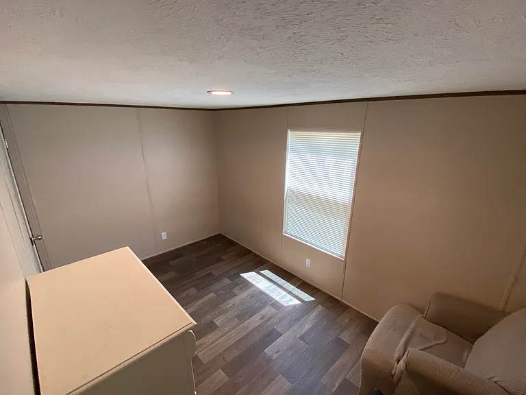 1107 Stokes Ave — Photo 6