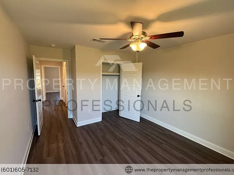 571 Patrick Farms Dr — Photo 38