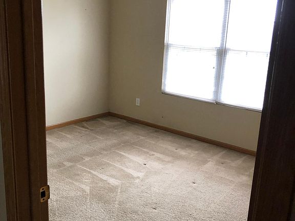 2nd image of 2880 Legionary St