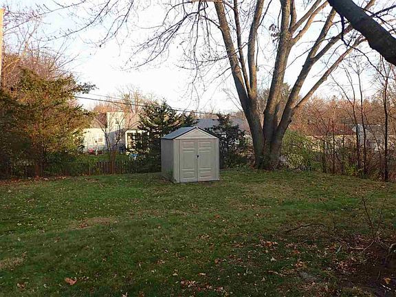 3rd image of 1704 Macarthur Dr