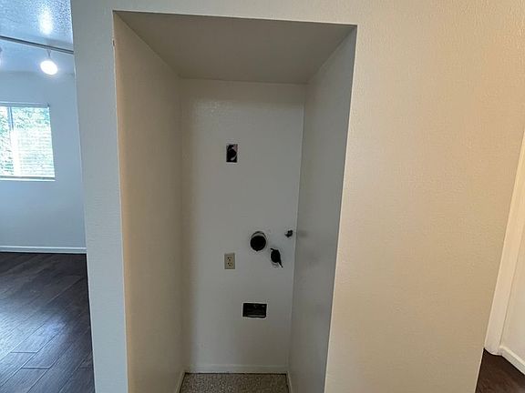 5th image of 120 E Henderson Ave APT 16