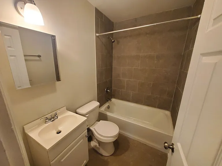 214-3 Woodrow St — Photo 6