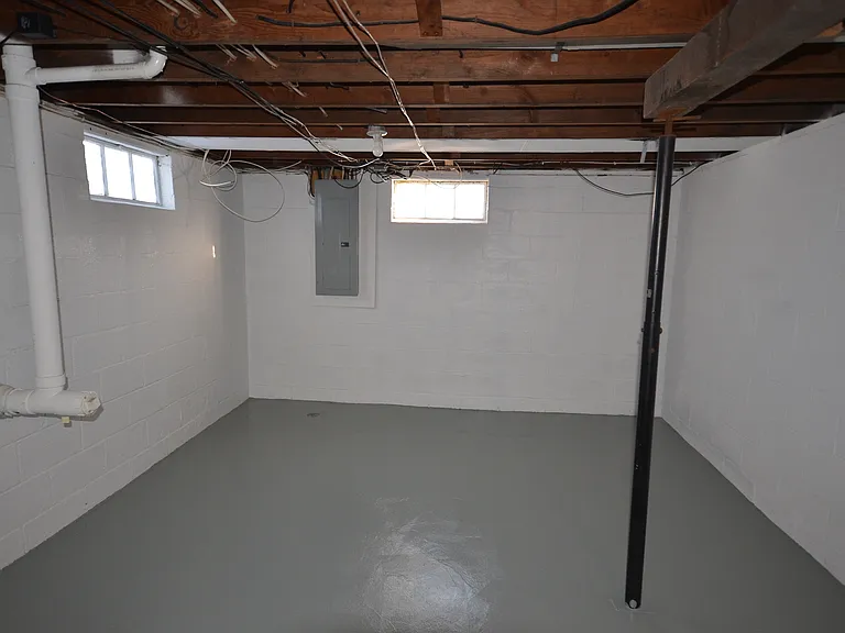 121 Hickory Rd — Photo 23