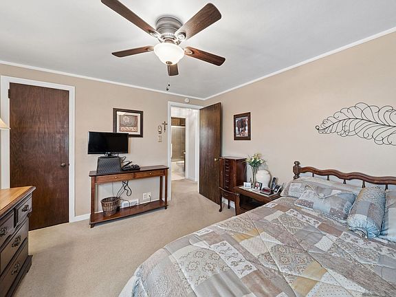 5th image of 1034 Francis Rd
