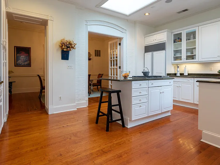 2022 Hillyer Pl NW — Photo 22