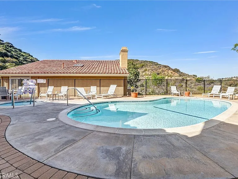 23351 Highcrest Rd — Photo 32