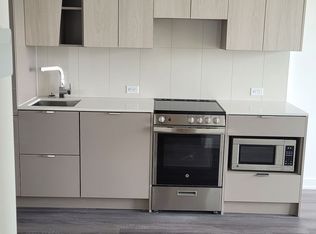 3883 Quartz Rd #908, Mississauga, ON L5B 3V6