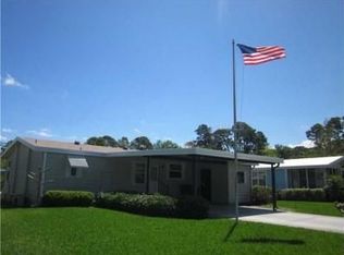 521 Fox Run Blvd, Tavares, FL 32778