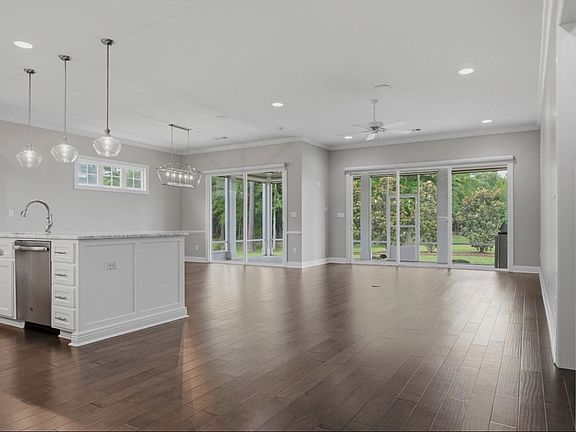 5th image of 177 Oakside Cir