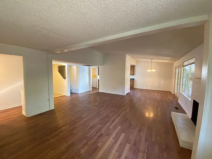 5 bed, 3.0 bath, 1859 sqft, $2,750 — Photo 4