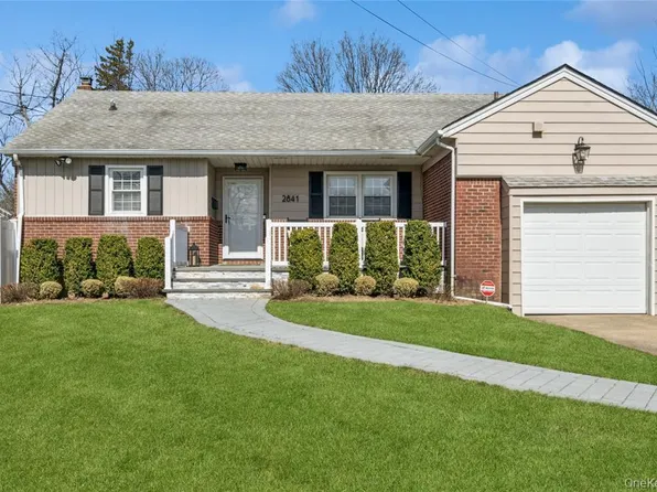 2841 Besade Court, Oceanside, NY 11572