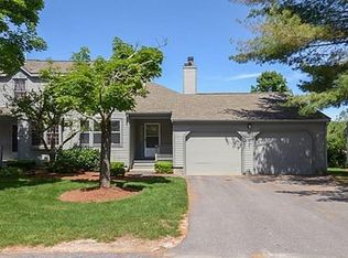 4 Spruce Pond Rd, Franklin, MA 02038