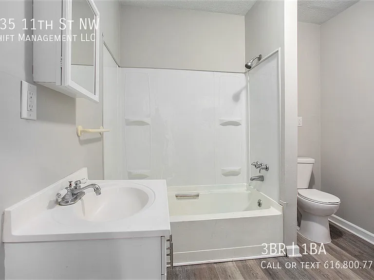 535 11th St NW — Photo 4