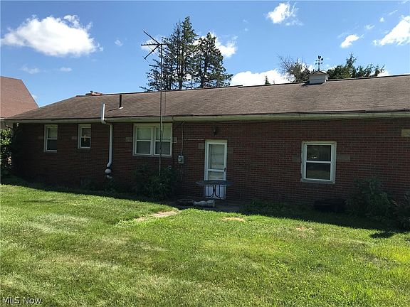4th image of 2810 Canton Rd