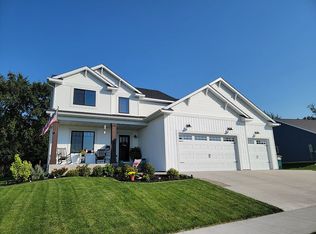 2812 Pinewood Ridge Dr SE, Rochester, MN 55904