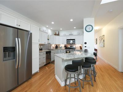 131 Fruit Hill Ave UNIT 3A, North Providence, RI, 02911