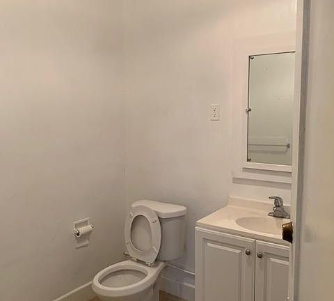 5th image of 132 S Berendo St