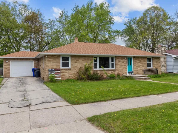 824 E Harding Dr, Appleton, WI 54915