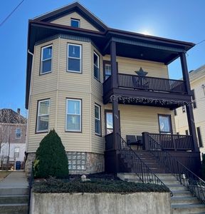 196-198 Harwich St, New Bedford, MA, 02745