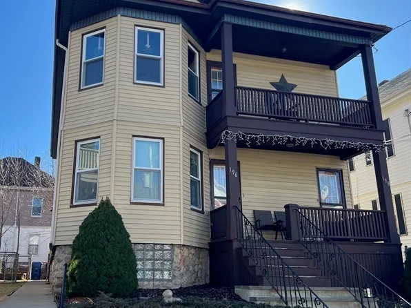 196-198 Harwich St, New Bedford, MA 02745