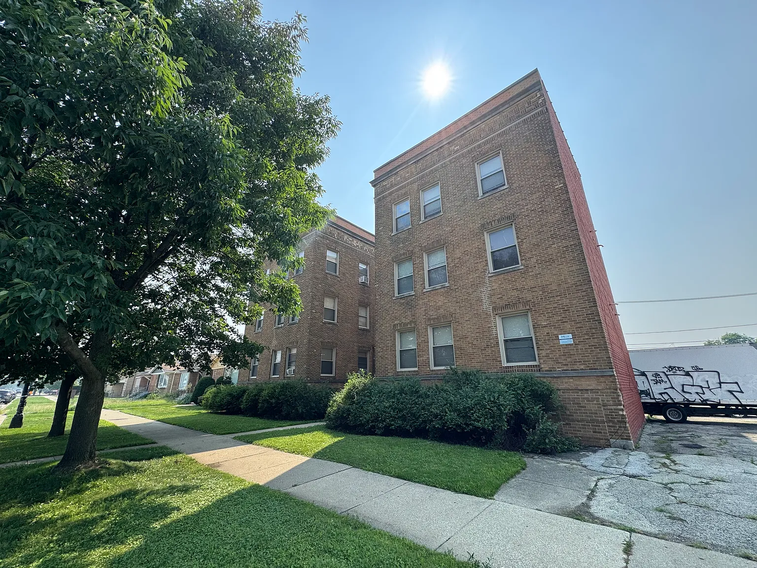2 bed, $1,200 — Photo 1