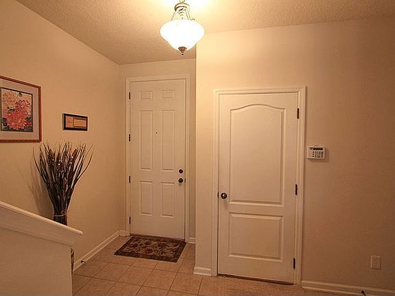 2nd image of 2372 Sunset Bluff Dr