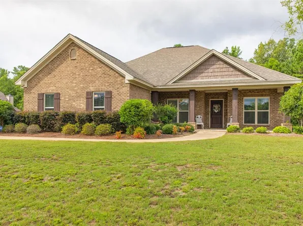 1000 Southern Hills Dr, Wetumpka, AL 36093