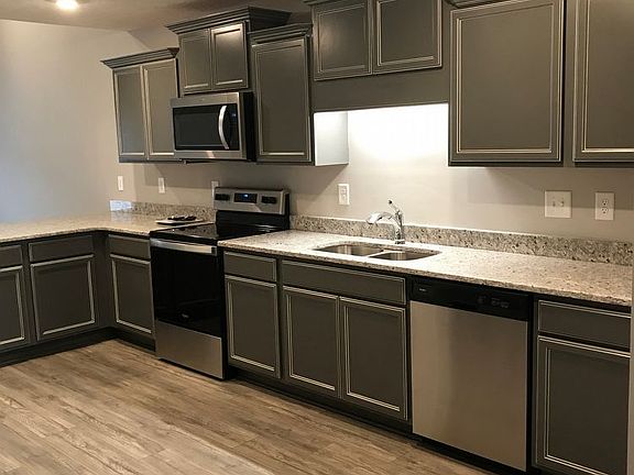 4th image of 1008 Sully Dr