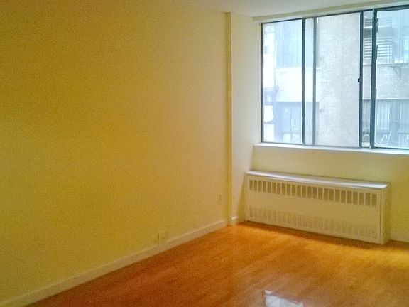 2nd image of 9 E 32nd St APT 7B