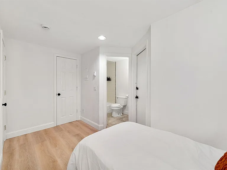 102 Revere St #1A — Photo 23