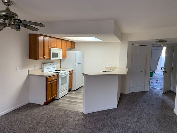 3rd image of 1140 Shadow Ln #103