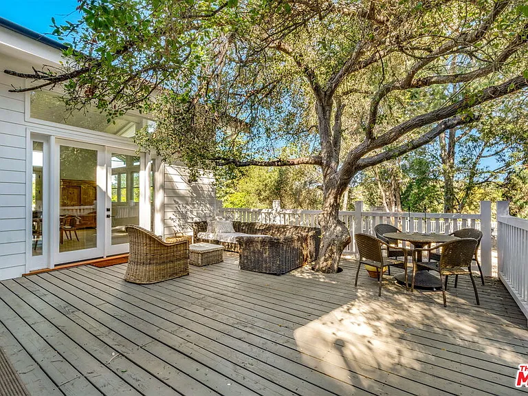 9669 Oak Pass Rd — Photo 17