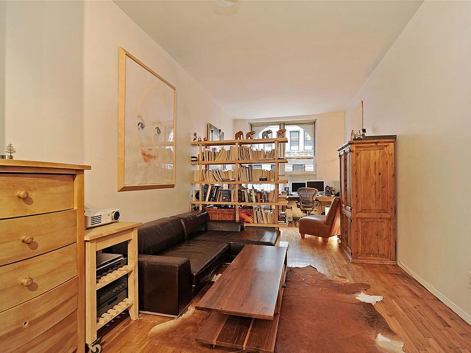 1st image of 23 Waverly Pl APT 5J
