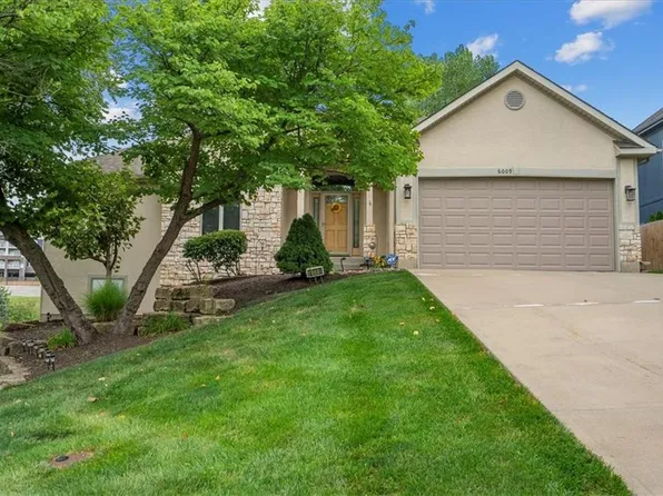 6009 Cottonwood St, Shawnee, KS 66216