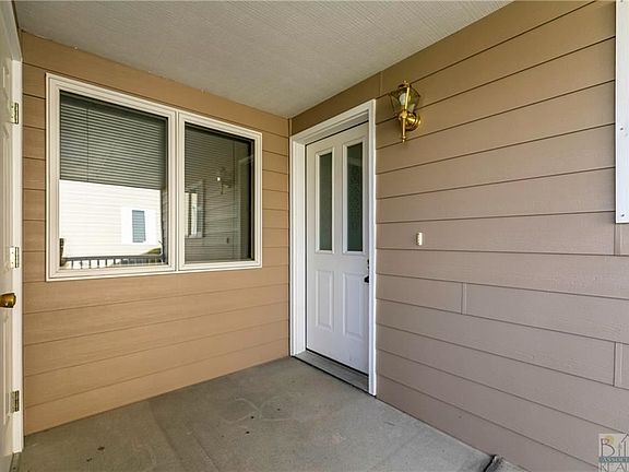 3rd image of 1720 Golden Blvd