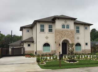 8220 Folkstone Ln, Houston, TX 77075