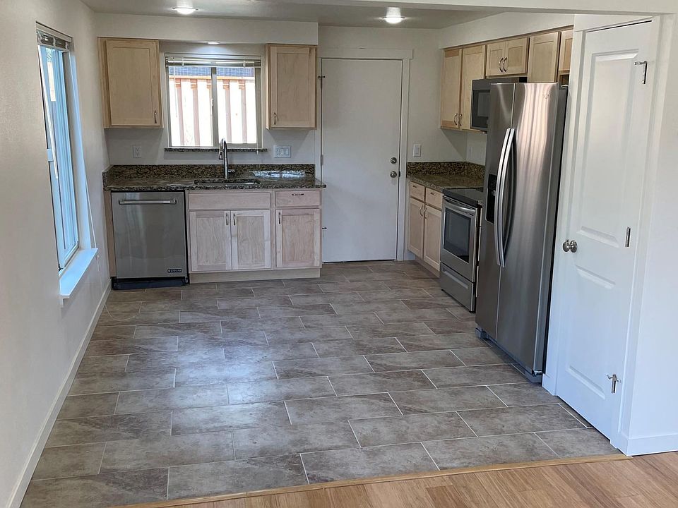 1st image of 1446 Village Park Pl