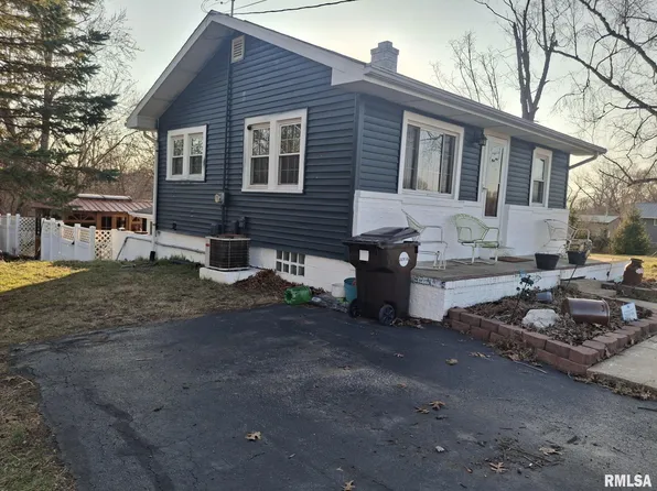 671 N Pleasant Hill Rd, East Peoria, IL 61611