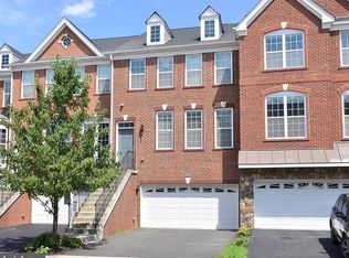 43275 Mitcham Sq, Ashburn, VA 20148