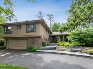 824 Stonegate Dr, Highland Park, IL 60035