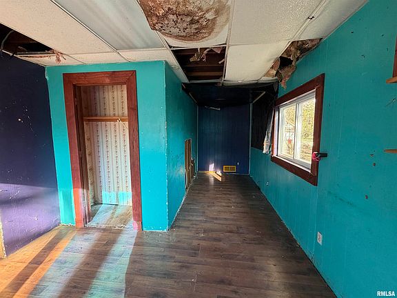 4th image of 510 W 3rd St
