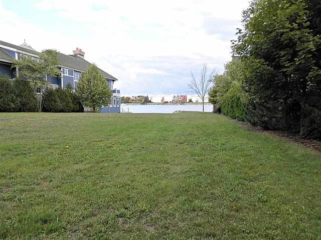 1st image of 1090 Vista Dr #11