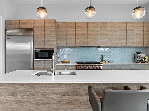 4th image of 2145 W Augusta Blvd #Penthouse 3
