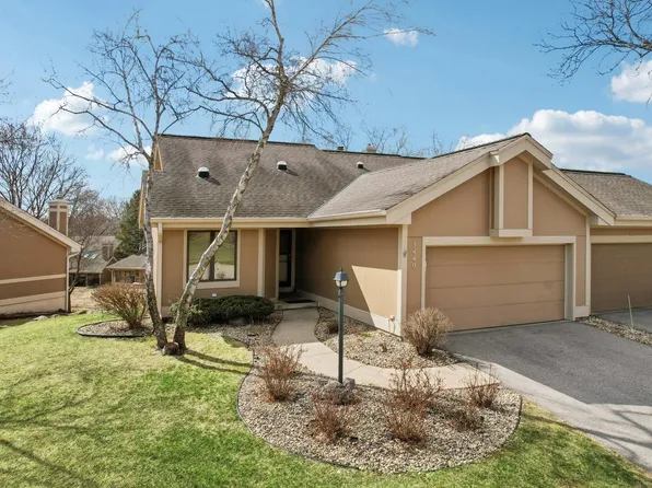 3449 Valley Creek Cir, Middleton, WI 53562