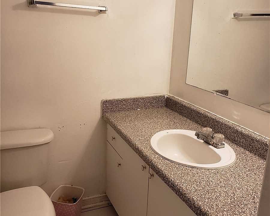 2nd image of 5240 Alicante St