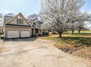 139 Gibralter Point Rd, Dallas, NC 28034